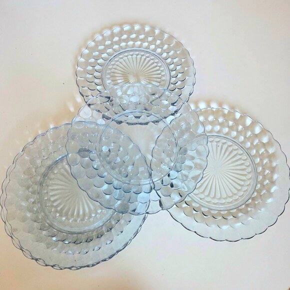 Set of 5 vintage Anchor Hocking 'Bubble'' pattern blue glass dinner plates. - Picture 2 of 5